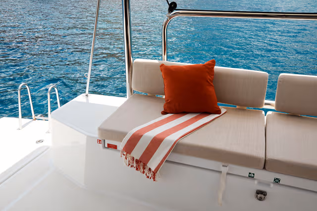 2_rear_bench_seats_a570bc9701