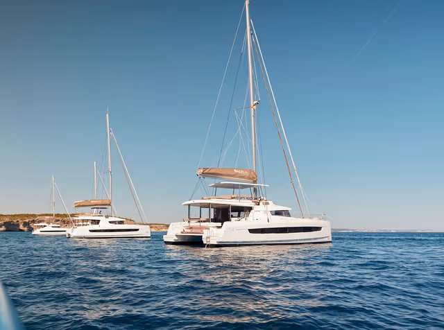 4_Set_of_3_moored_BALI_f8371815f6