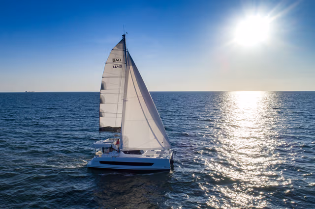 7_Catspace_sails_in_navigation_3e97218b61