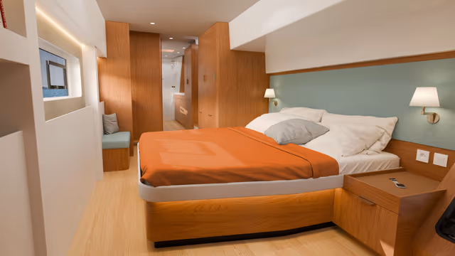View_of_the_double_bed_in_the_owner_s_cabin_8e0b3ad2b3